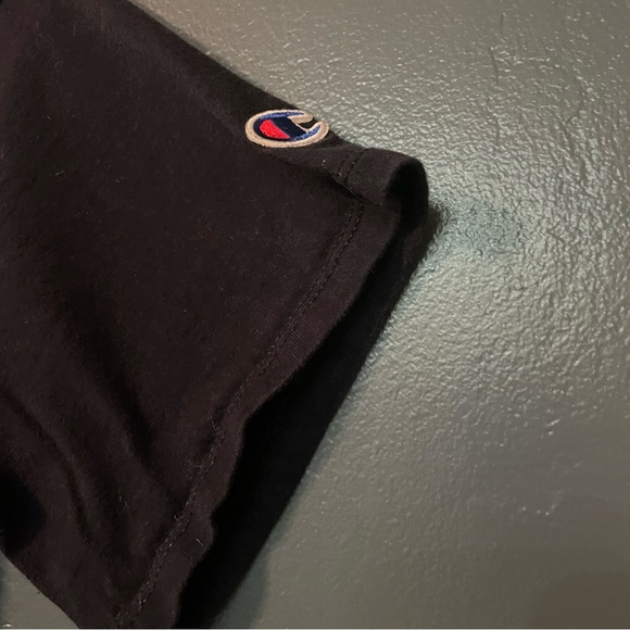 Champion Men’s Dark Blue Logo Graphic Short Sleeve Cotton Tee Size S - Picture 2 of 4